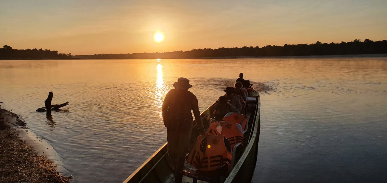 Colombian Sunset - Birding Tour in Inirida